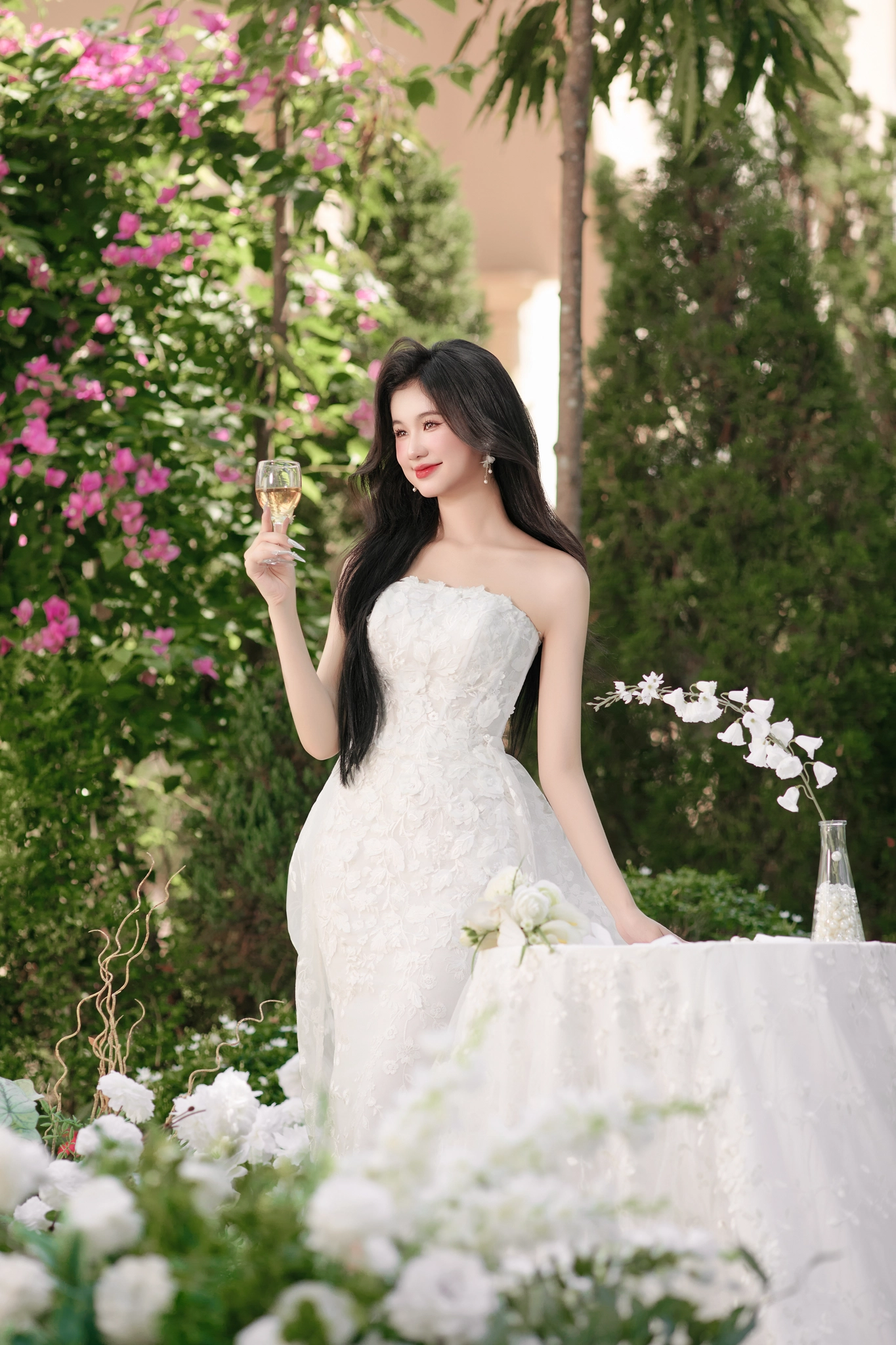 tao-thiep-cuoi-video_1763113614_3d3ccab4